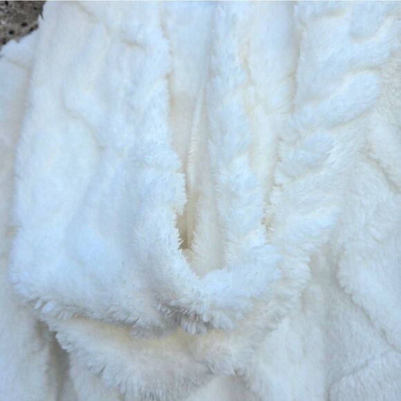 Cozy White Faux Fur Hooded Sweater - Picture 9 of 15